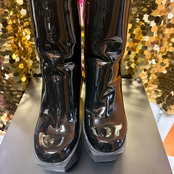 United Nude Black Platform Boots with Pink Accent 🌹 - Picture 2 of 7